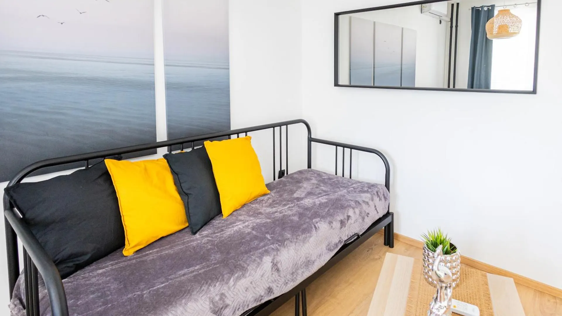 Exclusive Central Apartment Next To The Gellert Hill Budapest Hungary