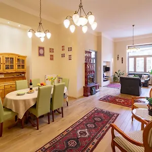  Apartment Jewel In Buda