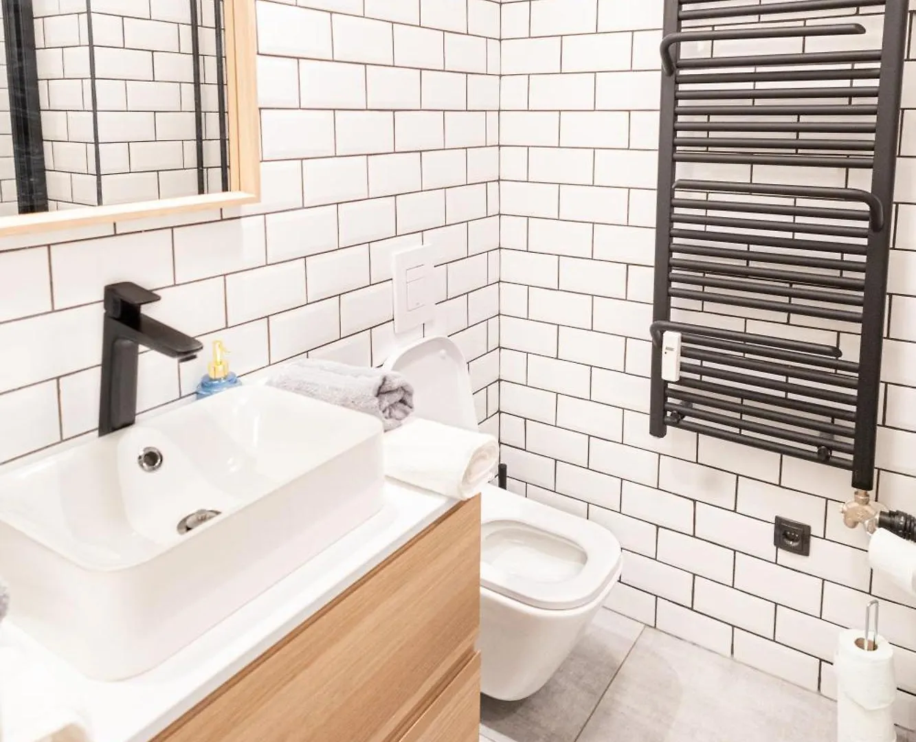 Exclusive Central Apartment Next To The Gellert Hill Budapest Hungary